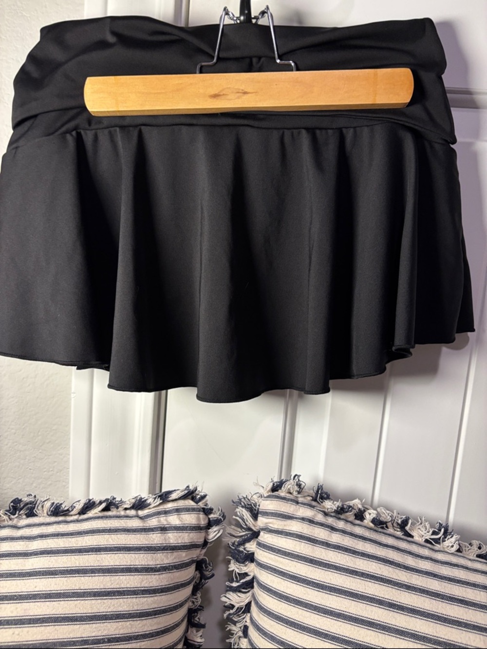 Forever 21 Black Circle Skater Skirt